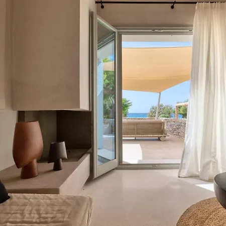 Beachfront 3br Iremia In Naxos Villa